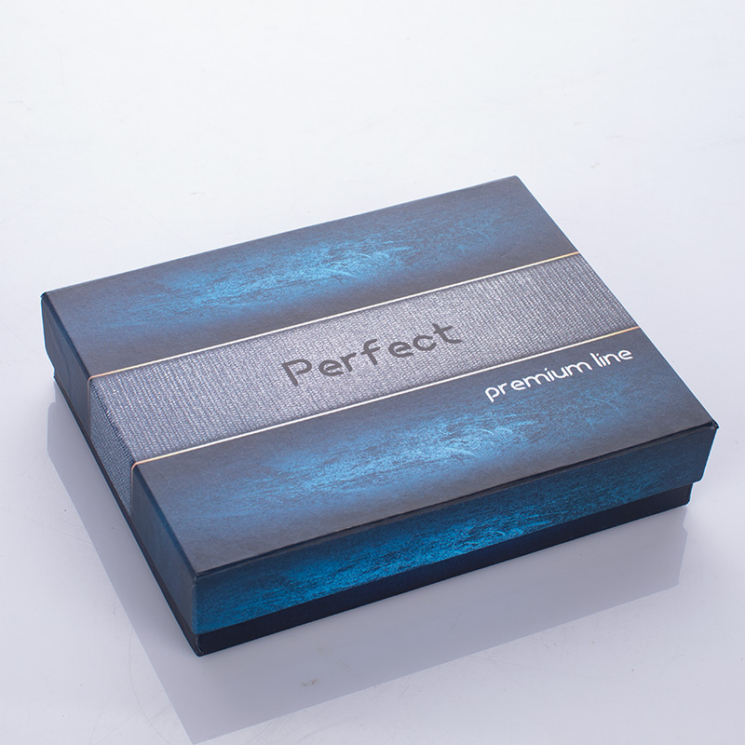 Prémium valódi bőr férfi pénztárca díszdobozban RFID rendszerrel