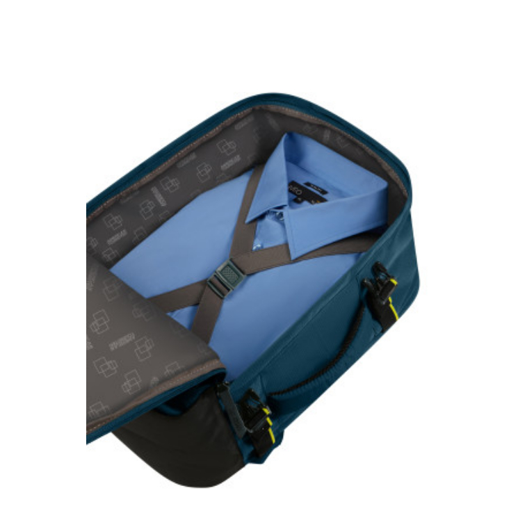 American Tourister WizzAir méretű fedélzeti táska 40x30x20 cm TAKE2CABIN