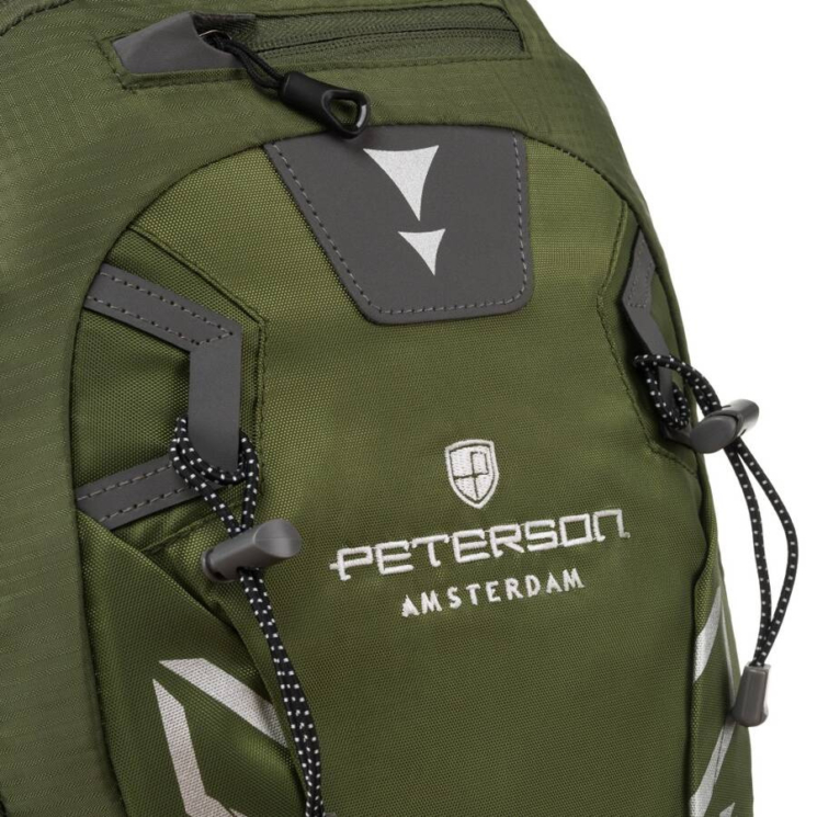 Peterson Tágas túrahátizsák esővédővel