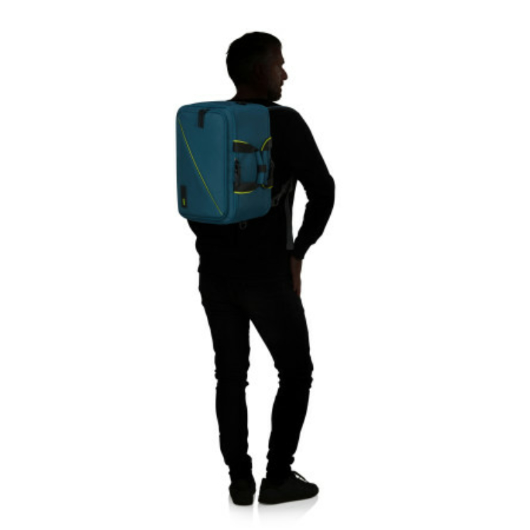 3 - Funkciós Fedélzeti táska  sötétkék színben 40 x 25 x 20 American Tourister TAKE2CABIN