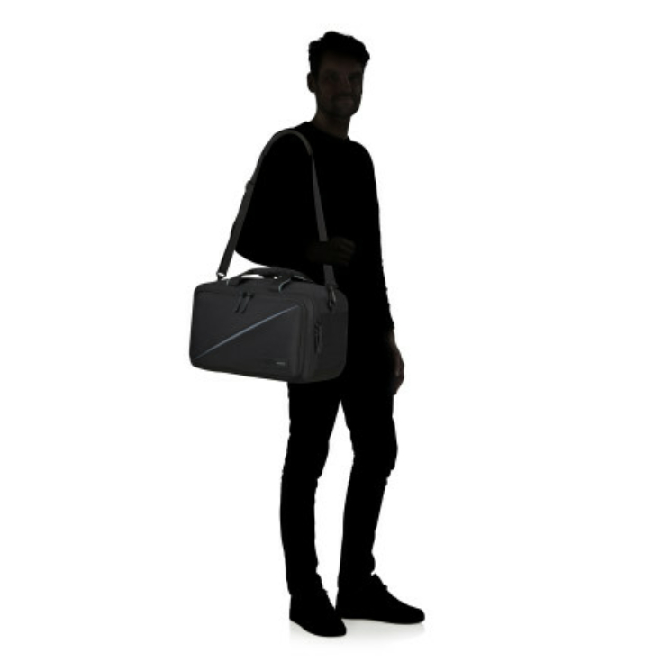 3 - Funkciós Fedélzeti táska  Fekete színben 40 x 25 x 20 American Tourister TAKE2CABIN