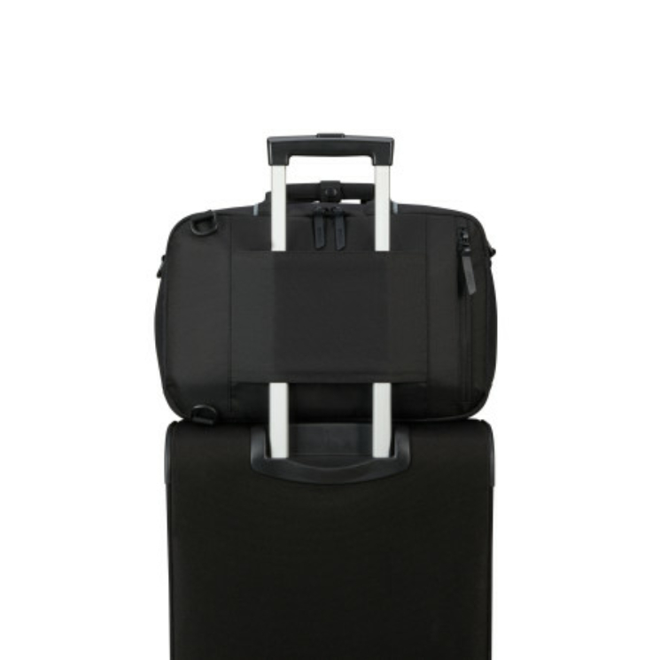 3 - Funkciós Fedélzeti táska  Fekete színben 40 x 25 x 20 American Tourister TAKE2CABIN