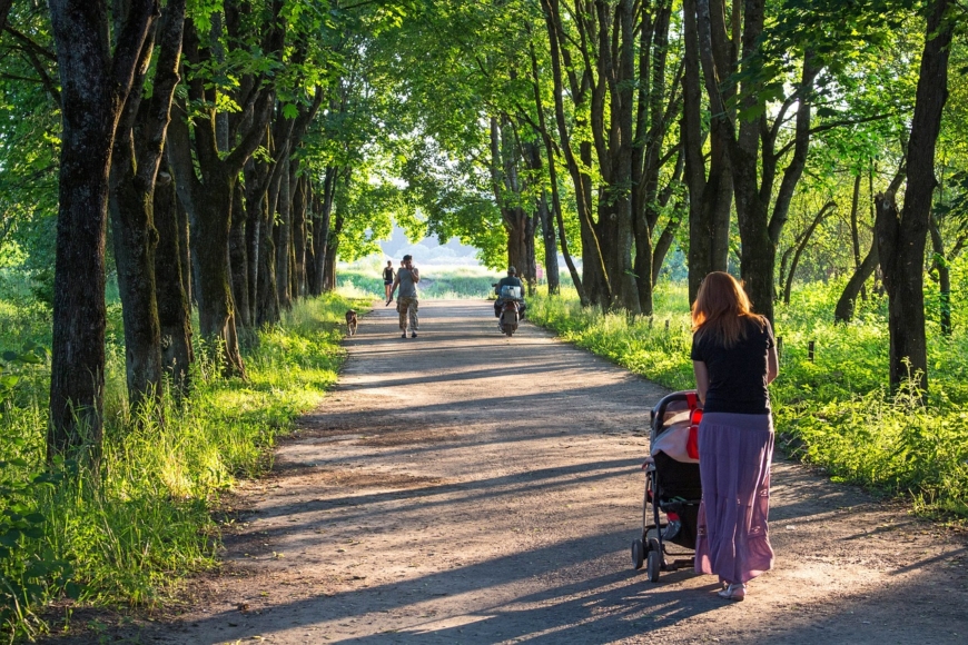 Milyen az ideális napernyő babakocsira?